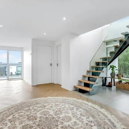 Arkitektonisk Med Udsigt *